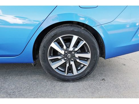 Used 2020 Nissan Versa SV FWD image 30