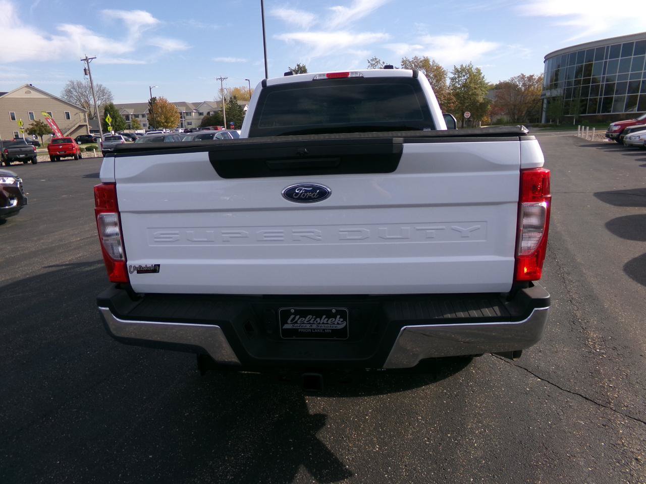 Used 2022 Ford F250 XL w/ Power Equipment Group AWD/4WD image 5