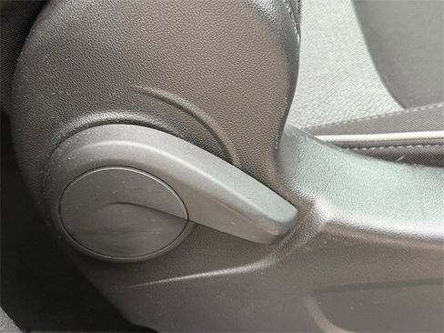 Used 2021 Chevrolet TrailBlazer LT w/ Convenience Package image 31