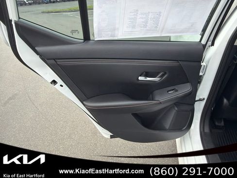 Used 2023 Nissan Sentra SR w/ SR Premium Package FWD image 17