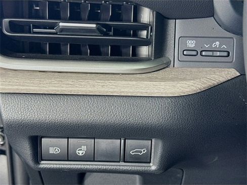 Used 2024 Toyota Grand Highlander Platinum image 10