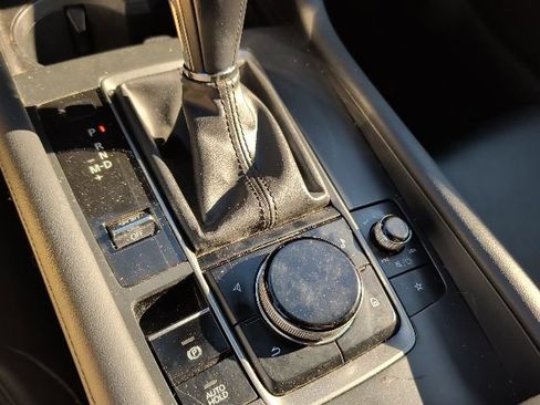 Used 2021 MAZDA MAZDA3 s image 3