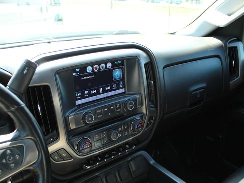 Used 2019 GMC Sierra 3500 SLT image 34