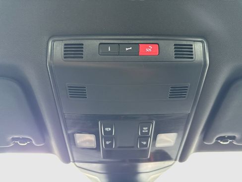 Used 2024 Volkswagen Jetta Sport FWD image 33
