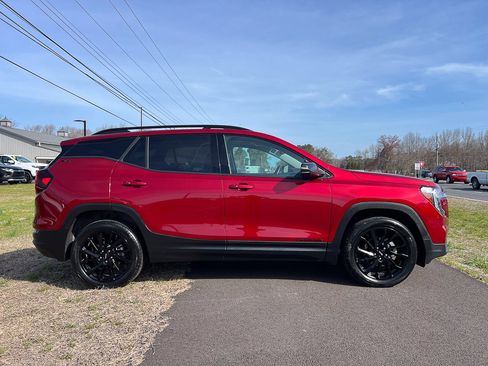 Used 2023 GMC Terrain SLT w/ Tech Package AWD/4WD image 11