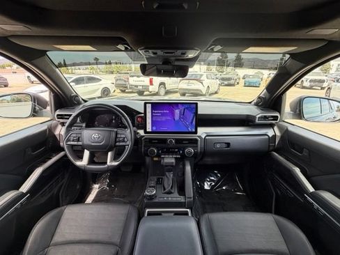 Certified 2025 Toyota 4Runner TRD Off-Road Premium AWD/4WD image 16