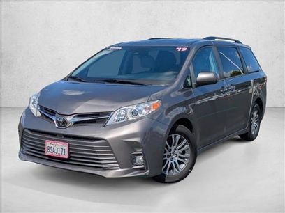 Used 2019 Toyota Sienna XLE