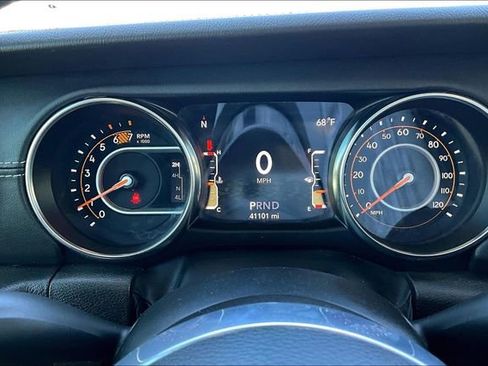 Used 2022 Jeep Wrangler Unlimited Sahara w/ Cold Weather Group AWD/4WD image 14