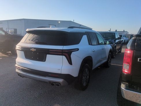 Used 2024 Chevrolet Traverse LT w/ LPO, Floor Liner Package image 5