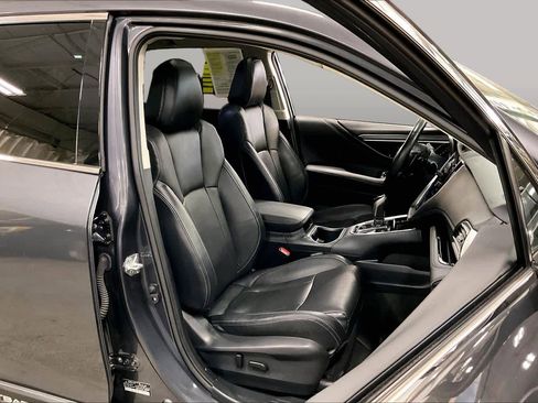 Used 2024 Subaru Outback Touring AWD/4WD image 9