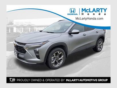 Used 2025 Chevrolet Trax LT