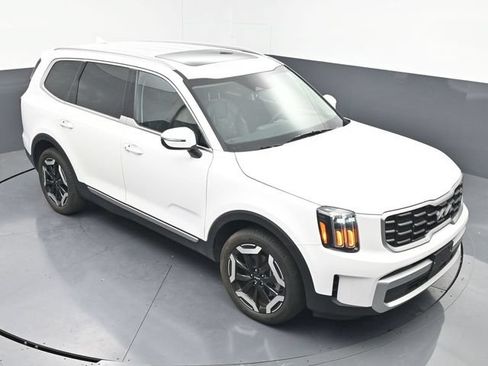 Used 2025 Kia Telluride S FWD image 34
