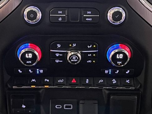 Certified 2022 GMC Sierra 1500 Denali w/ Denali Premium Package AWD/4WD image 22