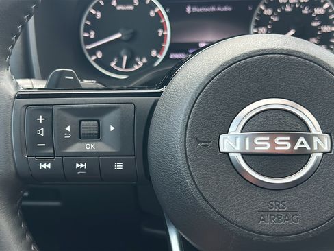 Used 2023 Nissan Rogue SL FWD image 30
