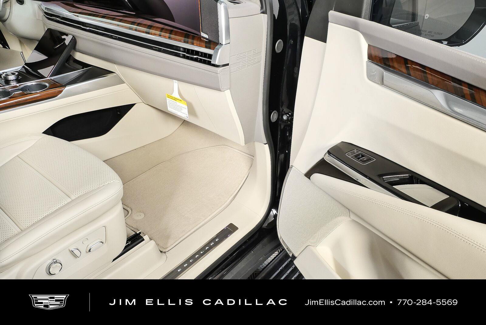 New 2026 Cadillac Escalade Platinum Sport w/ LPO, ONYX Package AWD/4WD image 23