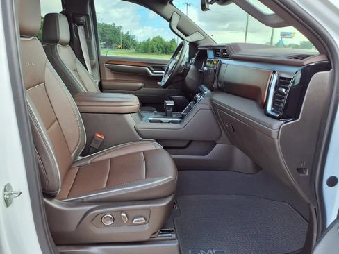 Used 2024 GMC Sierra 1500 Denali w/ Denali Reserve Package AWD/4WD image 19