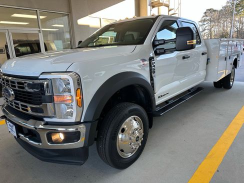 New 2025 Ford F450 XL w/ XL Chrome Package image 3