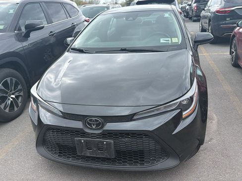 Used 2022 Toyota Corolla LE w/ Carpet Mat Package (TMS) FWD image 2