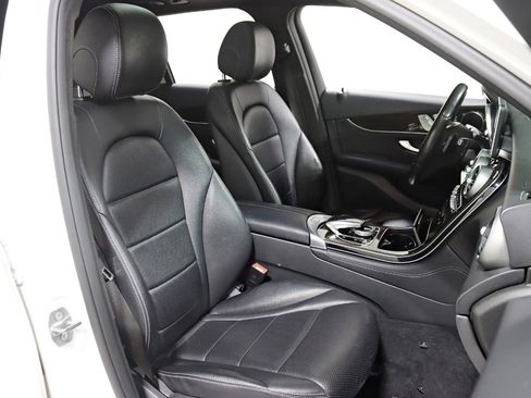 Used 2017 Mercedes-Benz GLC 300 4MATIC image 26