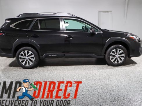 Used 2024 Subaru Outback Premium AWD/4WD image 6