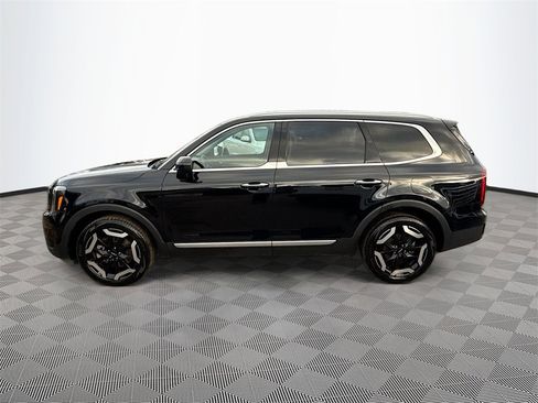 Used 2024 Kia Telluride S w/ S Sunroof Package image 9