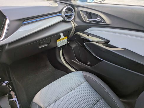 New 2026 Chevrolet Trax LT w/ Driver Confidence Package FWD image 11