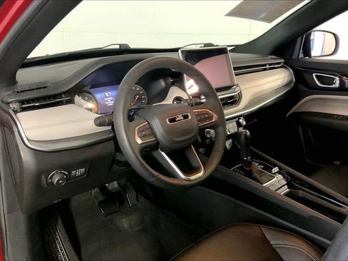 Used 2025 Jeep Compass Limited AWD/4WD image 14