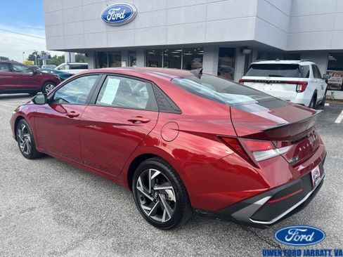 Used 2025 Hyundai Elantra Sport FWD image 7
