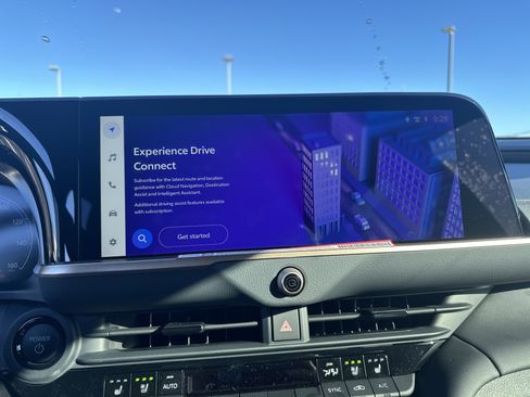 New 2025 Toyota Crown Signia image 28