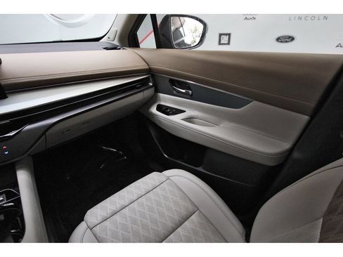 Used 2025 Nissan Murano Platinum w/ Cargo Package AWD/4WD image 10