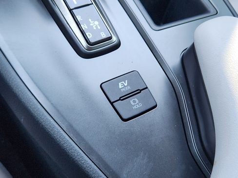 Certified 2025 Lexus UX 300h FWD image 24