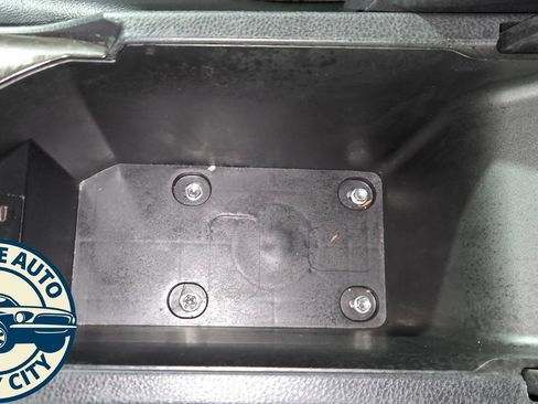 Used 2021 Toyota Camry SE FWD image 19
