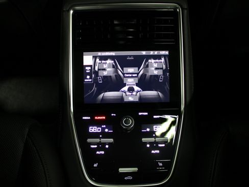 Used 2023 Porsche Panamera 4S image 38