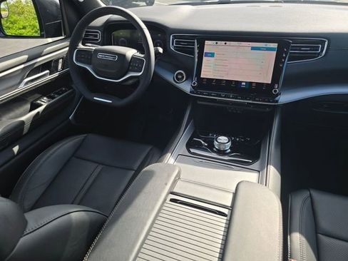 New 2026 Jeep Grand Wagoneer Limited AWD/4WD image 37