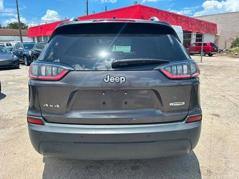 Used 2019 Jeep Cherokee Latitude Plus w/ Comfort/Convenience Group AWD/4WD image 5
