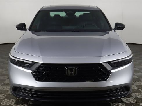 Used 2023 Honda Accord Sport image 9