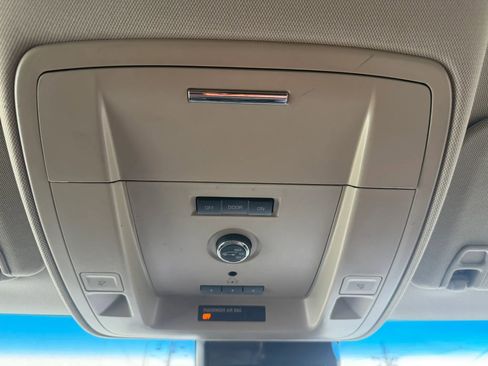 Used 2015 Chevrolet Suburban LT AWD/4WD image 22