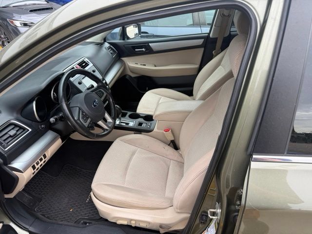 Used 2016 Subaru Outback 2.5i Premium AWD/4WD image 2