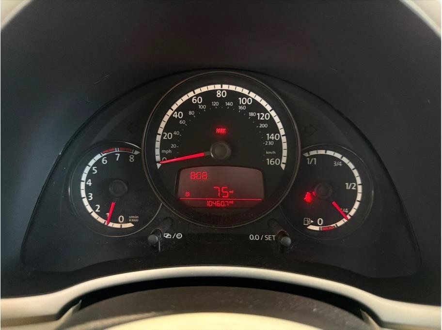 Used 2013 Volkswagen Beetle 2.5 FWD image 14