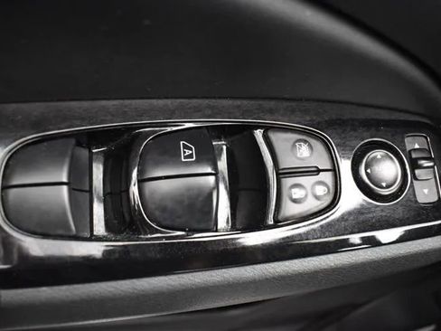 Used 2023 Nissan Altima 2.5 SV FWD image 20