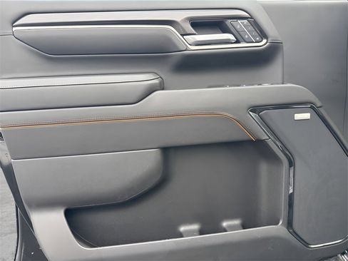 Used 2025 GMC Sierra 2500 AT4 w/ AT4 Premium Plus Package image 20