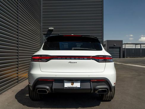 Certified 2026 Porsche Macan AWD/4WD image 10