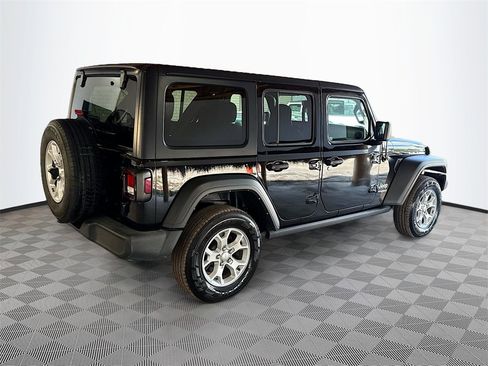 Used 2021 Jeep Wrangler Unlimited Islander image 6