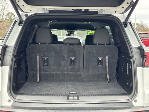 Used 2025 GMC Acadia Elevation image 32