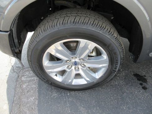 Used 2020 Ford F150 Platinum w/ Equipment Group 701A Luxury AWD/4WD image 16