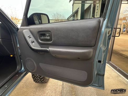 Used 1999 Jeep Cherokee Sport image 73