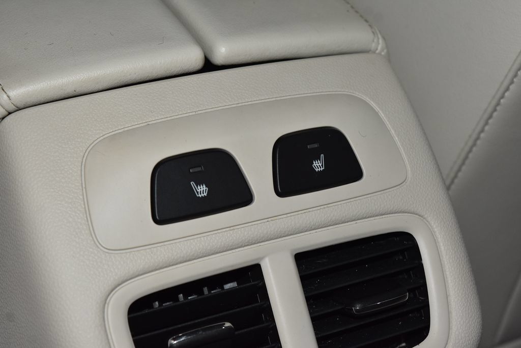 Used 2023 Buick Envision Avenir FWD image 24