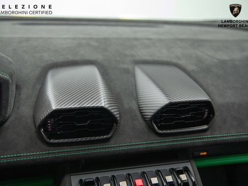 Used 2023 Lamborghini Huracan Tecnica image 27