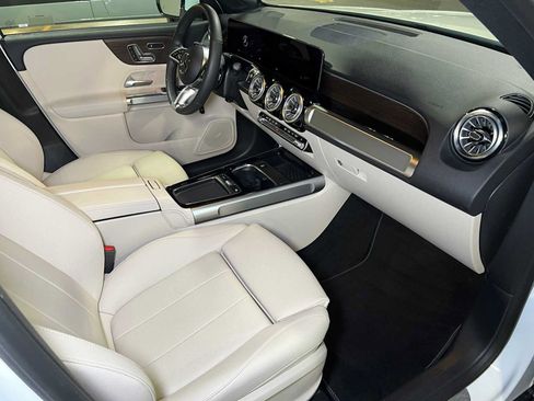 Certified 2026 Mercedes-Benz GLB 250 4MATIC image 11