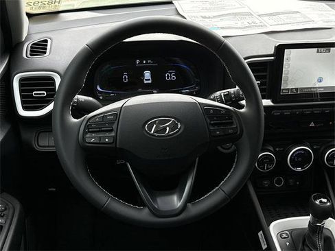 New 2025 Hyundai Venue Limited image 19